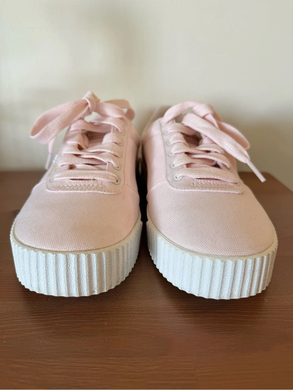 Puma Soft Foam Carina Summer Cat Shoes Casual Pink and White Women's size 7